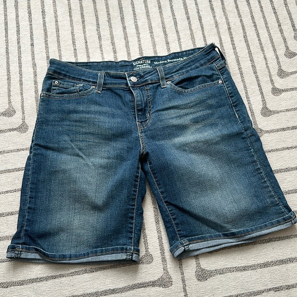 Levi Strauss modern Bermuda shorts, jean shorts